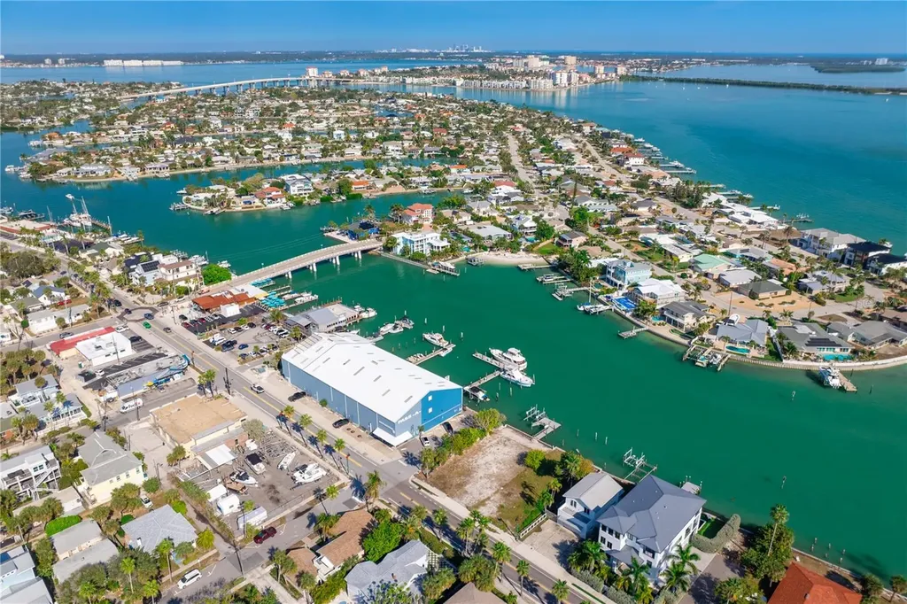 1805 Pass-a-grille Way St Pete Beach FL 33706