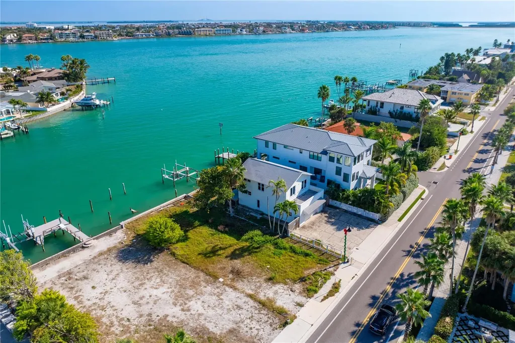 1805 Pass-a-grille Way St Pete Beach FL 33706
