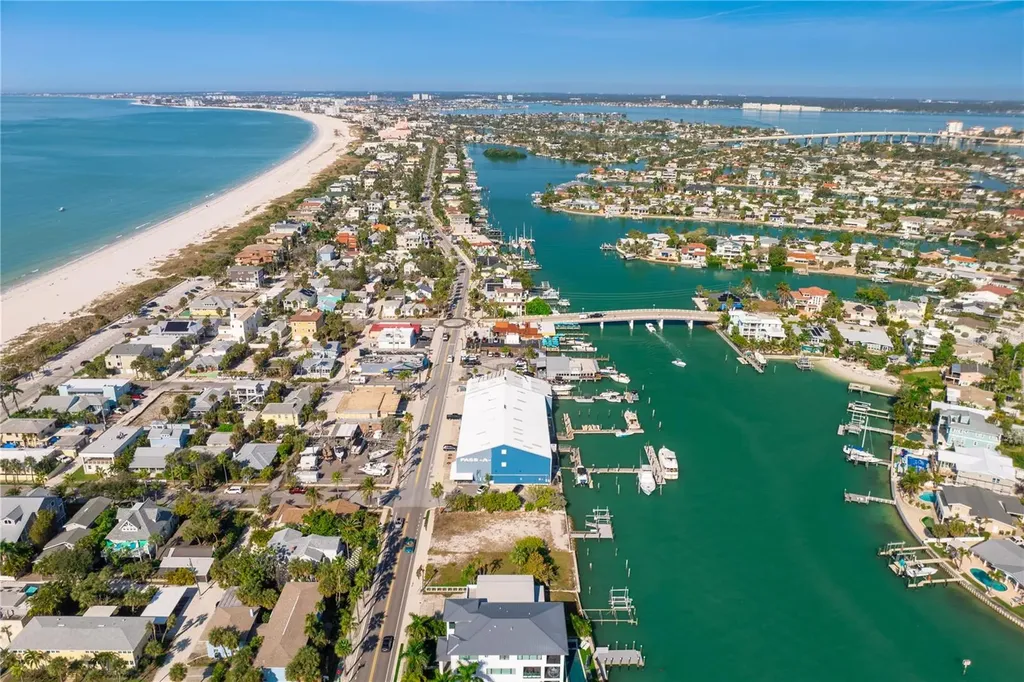 1805 Pass-a-grille Way St Pete Beach FL 33706