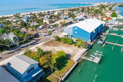1805 Pass-a-grille Way St Pete Beach FL 33706