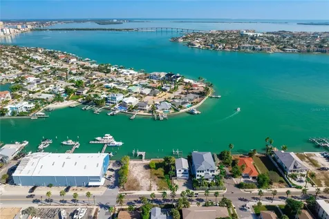 1805 Pass-a-grille Way St Pete Beach FL 33706