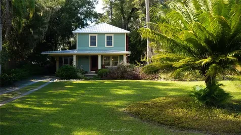 444 N Julia Avenue Deland FL 32720
