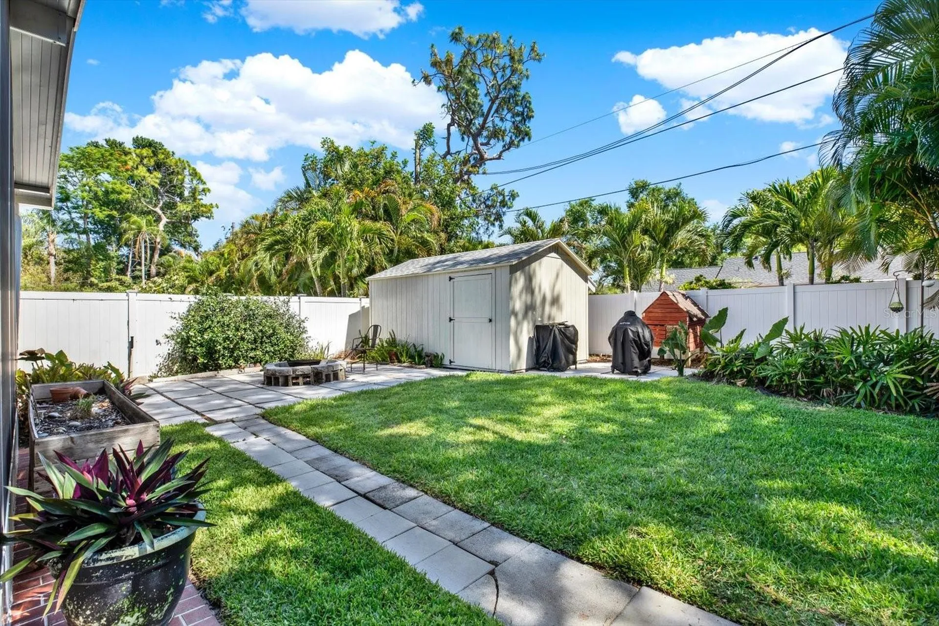 734 37th Avenue N St Petersburg FL 33704