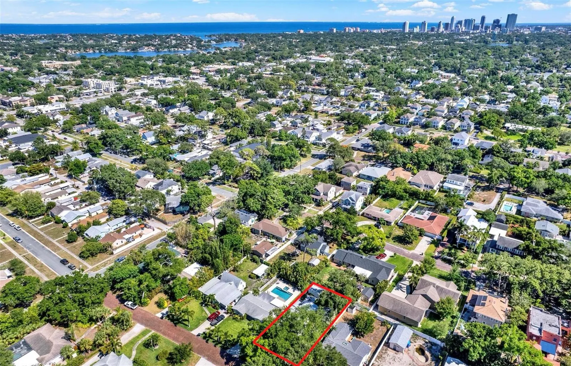 734 37th Avenue N St Petersburg FL 33704