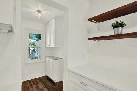 734 37th Avenue N St Petersburg FL 33704