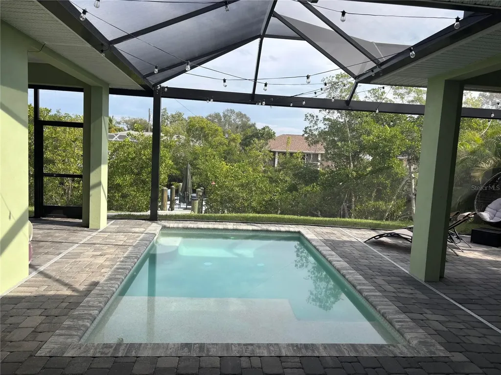 805 30th Court E Bradenton FL 34208