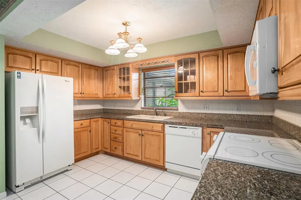 2110 Siloam Springs Drive Dover FL 33527