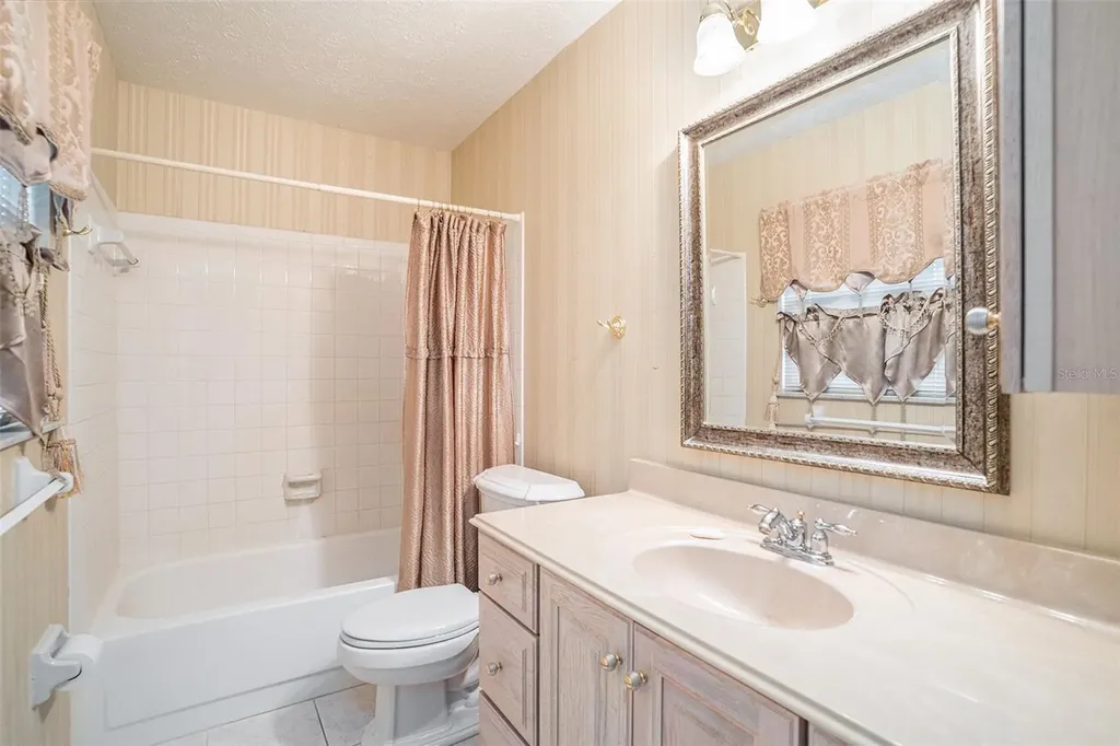 2110 Siloam Springs Drive Dover FL 33527