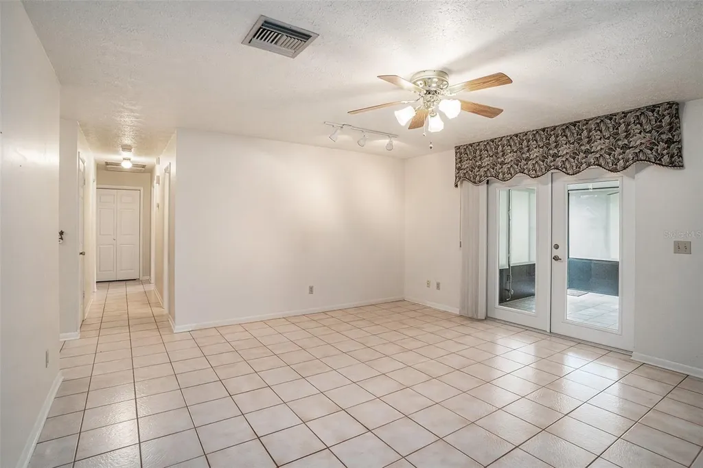 2110 Siloam Springs Drive Dover FL 33527