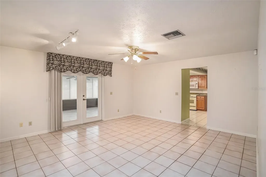 2110 Siloam Springs Drive Dover FL 33527