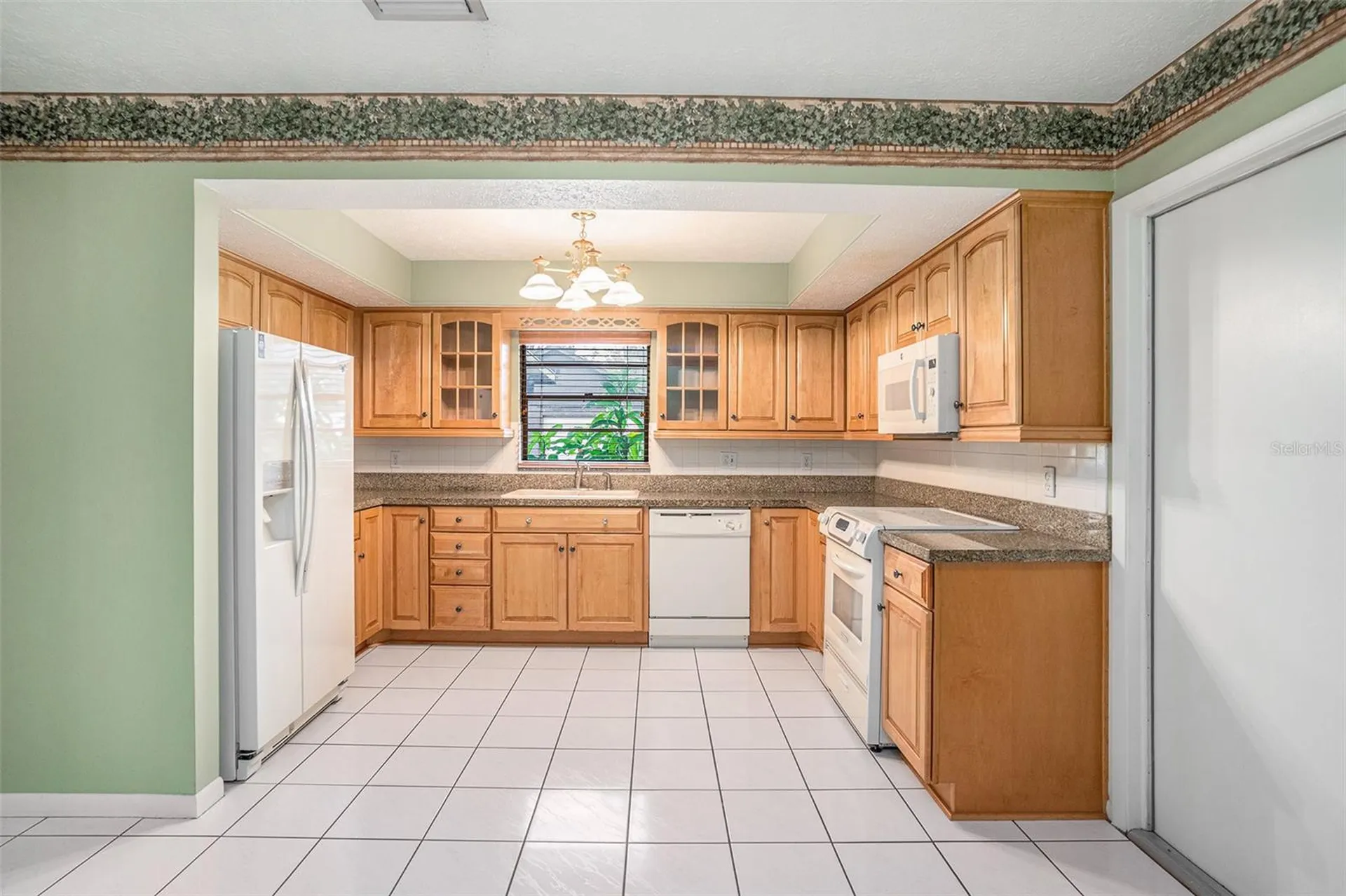 2110 Siloam Springs Drive Dover FL 33527