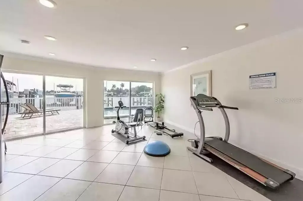 11605 3rd Street E Treasure Island FL 33706