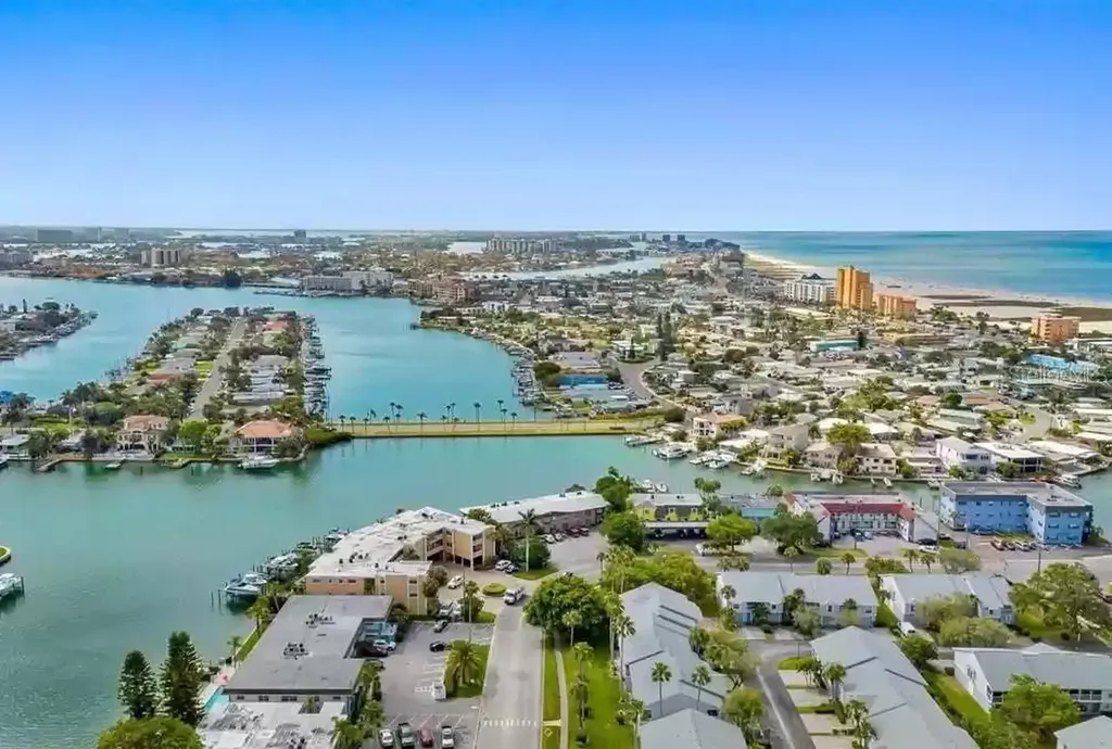 11605 3rd Street E Treasure Island FL 33706