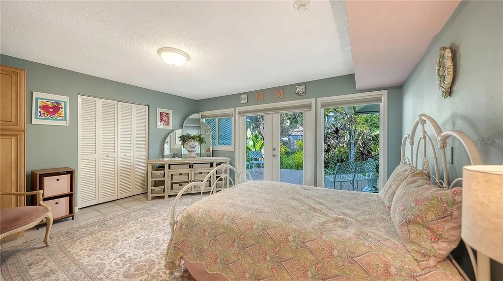 1042 N Casey Key Road Osprey FL 34229