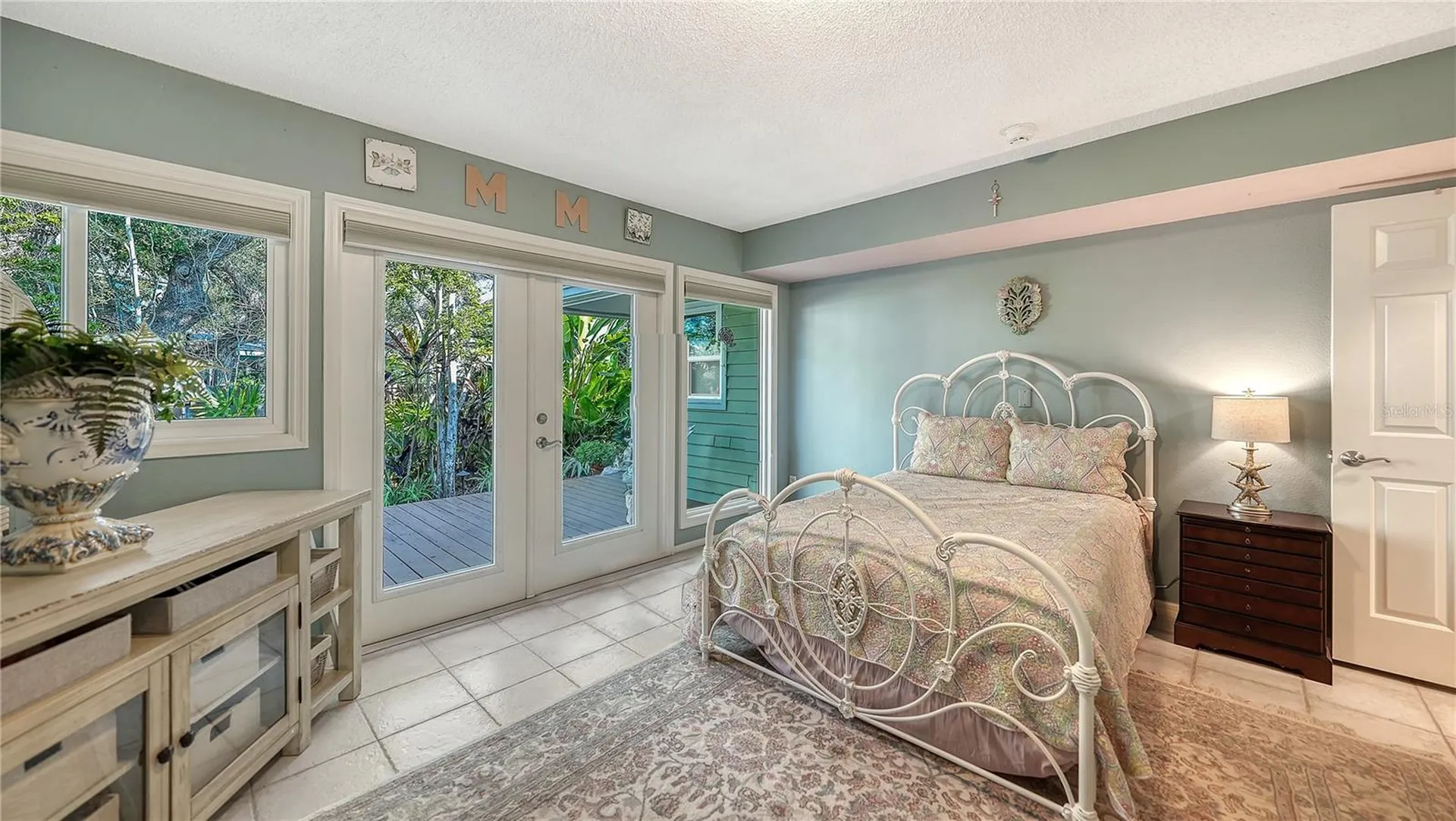 1042 N Casey Key Road Osprey FL 34229