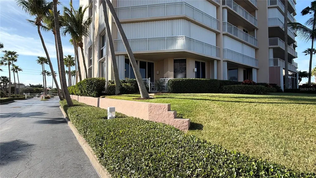 3880 N Highway A1a Hutchinson Island FL 34949