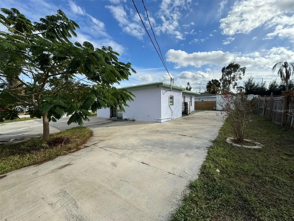 7050 48th Street N Pinellas Park FL 33781