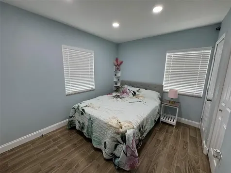 7050 48th Street N Pinellas Park FL 33781