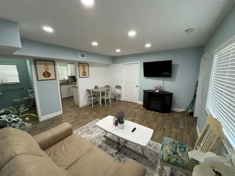7050 48th Street N Pinellas Park FL 33781