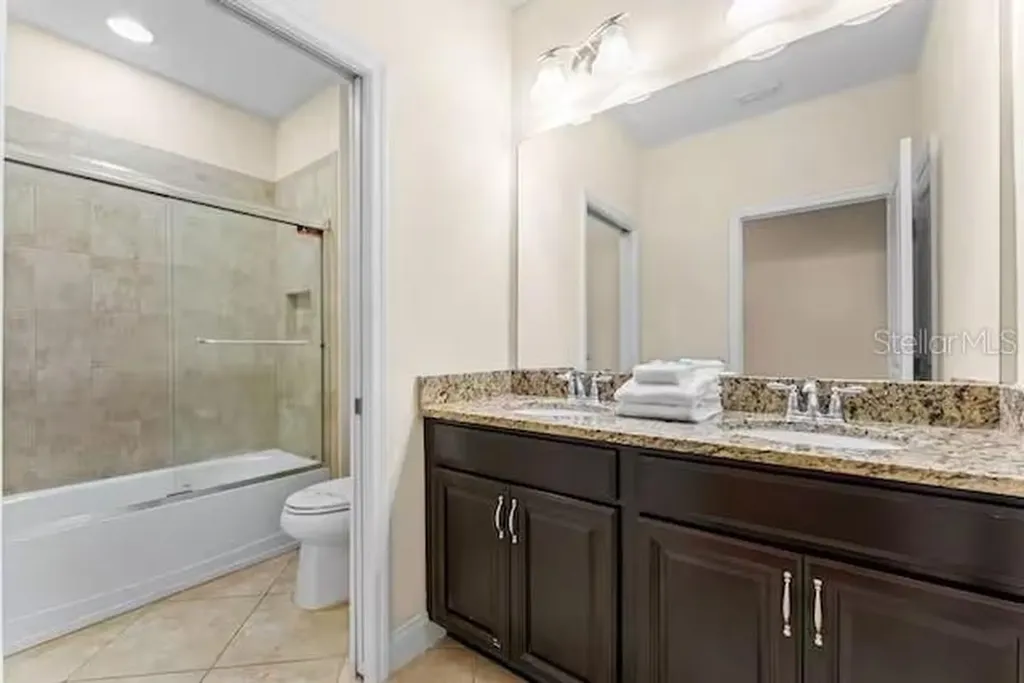 305 Captiva Drive Davenport FL 33896