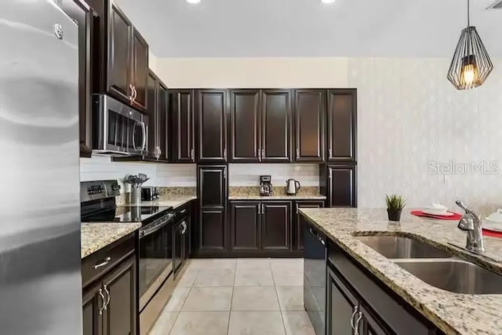 305 Captiva Drive Davenport FL 33896