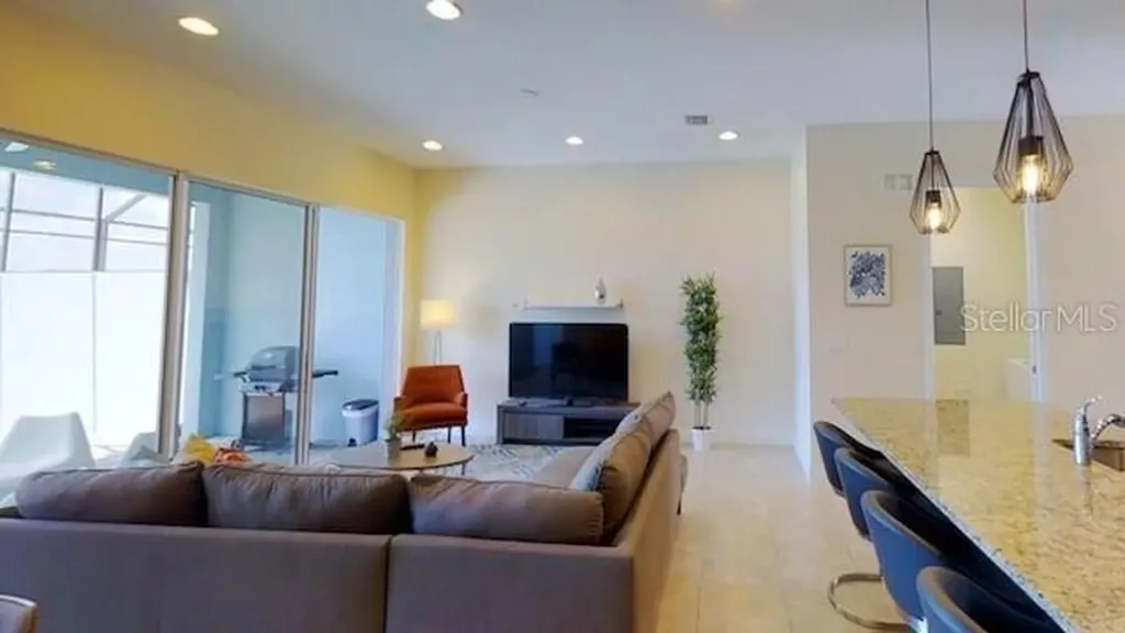 305 Captiva Drive Davenport FL 33896