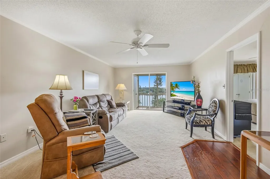 3839 Lake Bayshore Drive Bradenton FL 34205