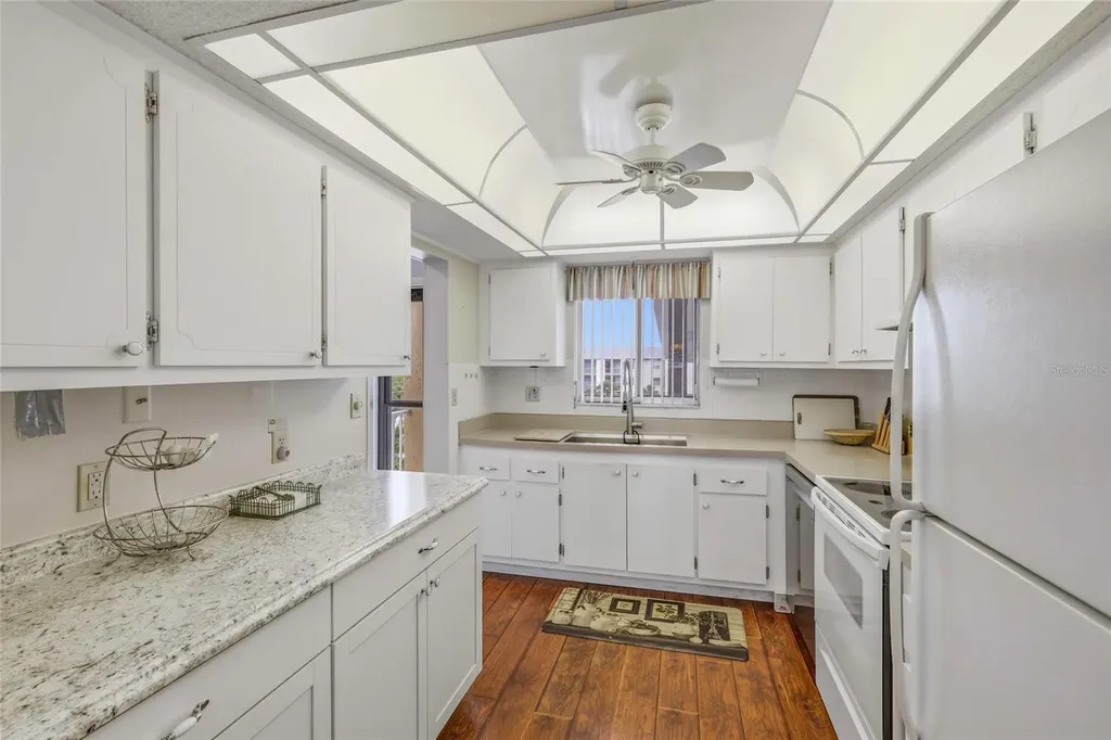 3839 Lake Bayshore Drive Bradenton FL 34205