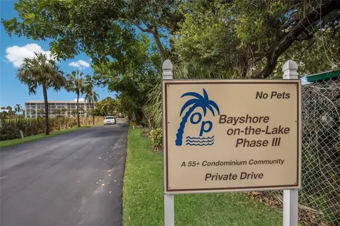 3839 Lake Bayshore Drive Bradenton FL 34205