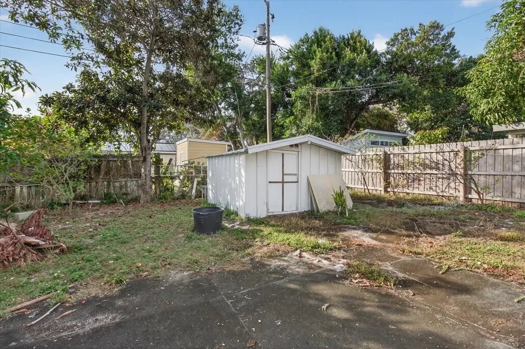 2480 18th Avenue N St Petersburg FL 33713