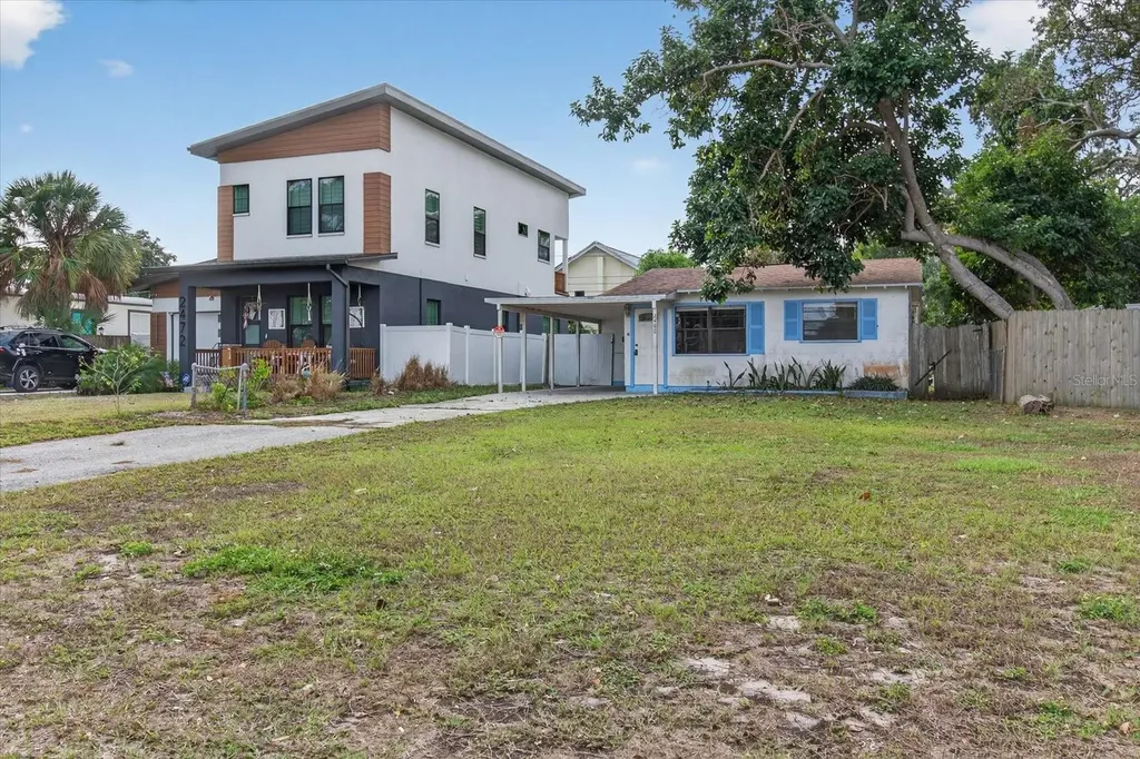 2480 18th Avenue N St Petersburg FL 33713