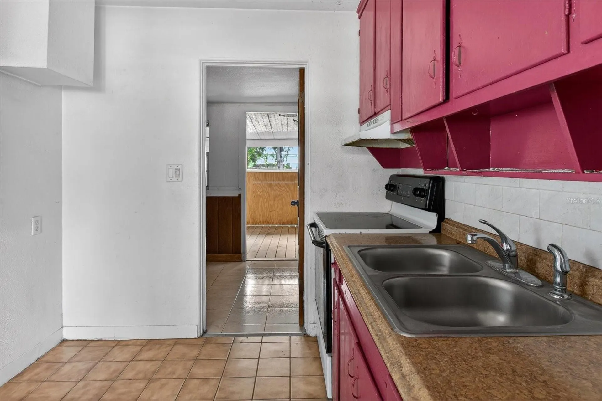 2480 18th Avenue N St Petersburg FL 33713