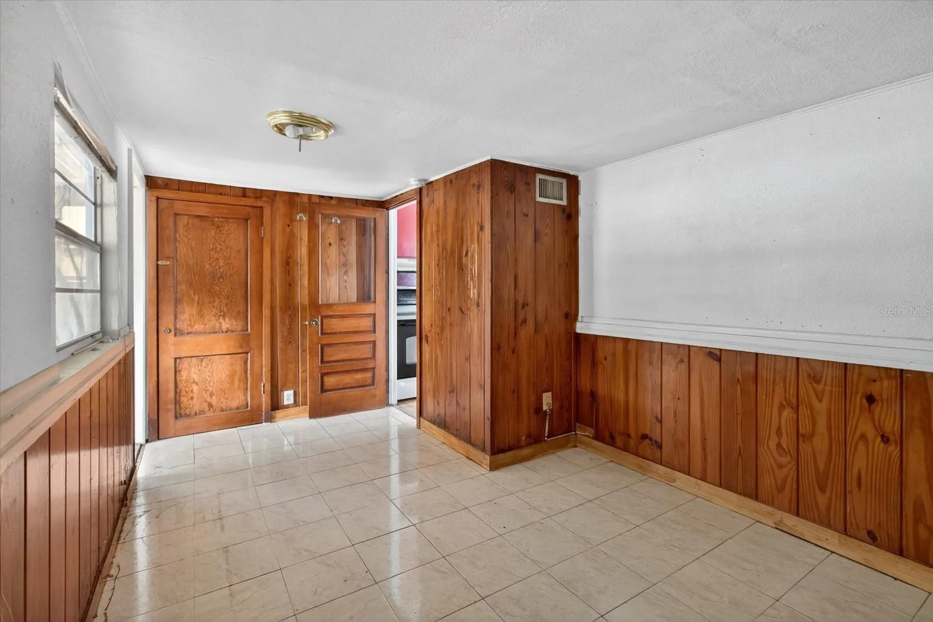 2480 18th Avenue N St Petersburg FL 33713