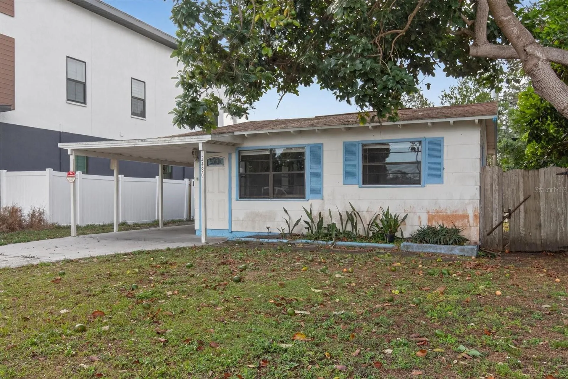 2480 18th Avenue N St Petersburg FL 33713