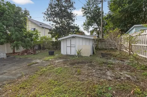 2480 18th Avenue N St Petersburg FL 33713