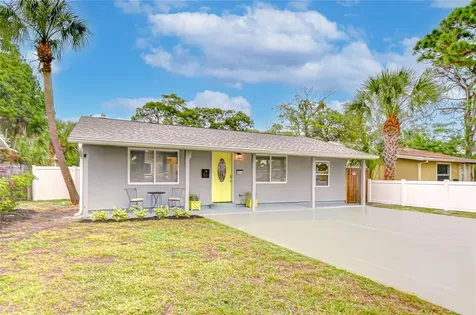 645 38th Avenue S St Petersburg FL 33705
