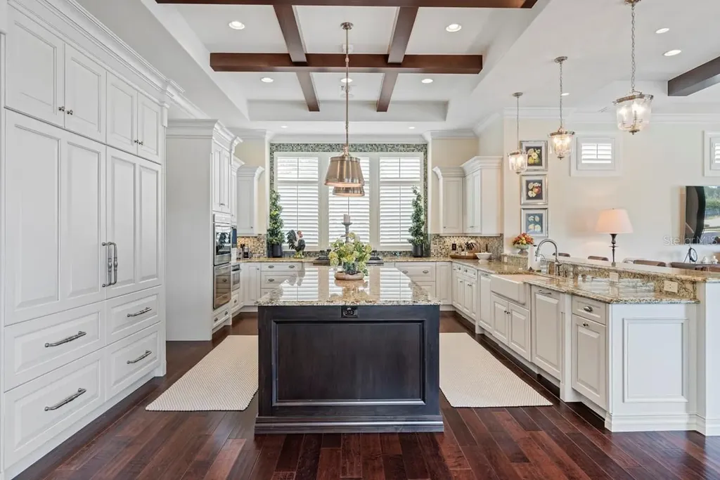 10024 Enchanted Oak Drive Golden Oak FL 32836