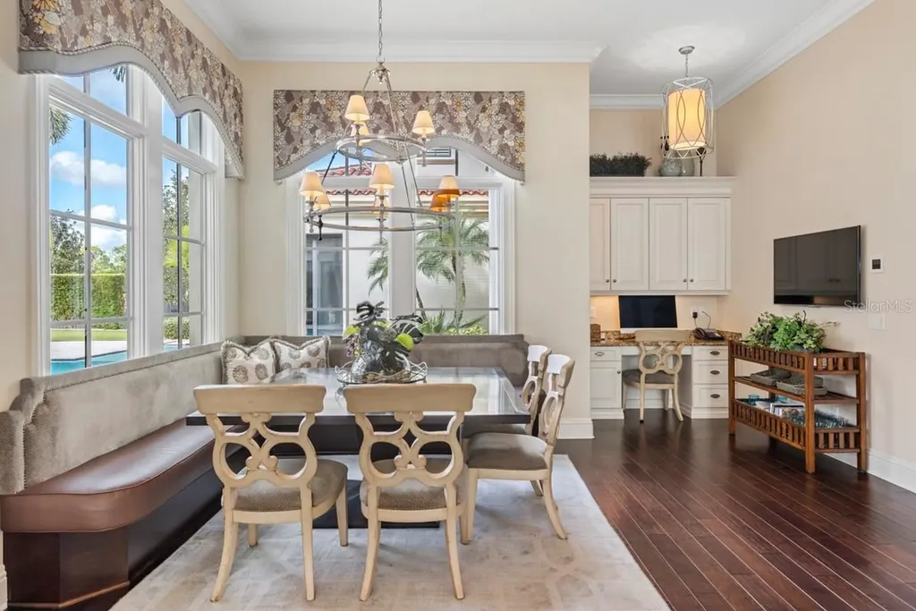 10024 Enchanted Oak Drive Golden Oak FL 32836