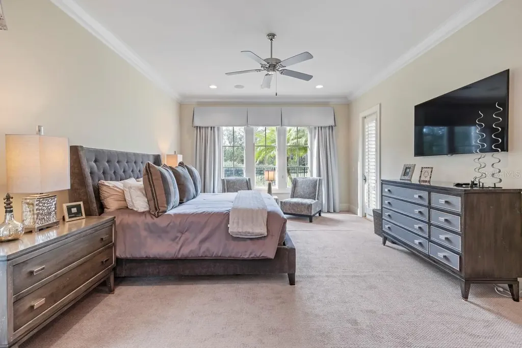 10024 Enchanted Oak Drive Golden Oak FL 32836