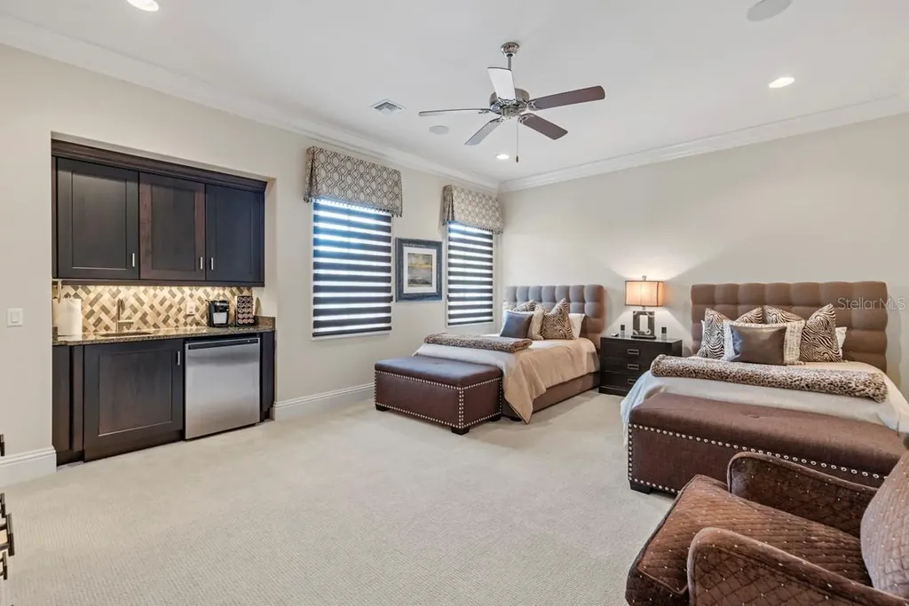 10024 Enchanted Oak Drive Golden Oak FL 32836