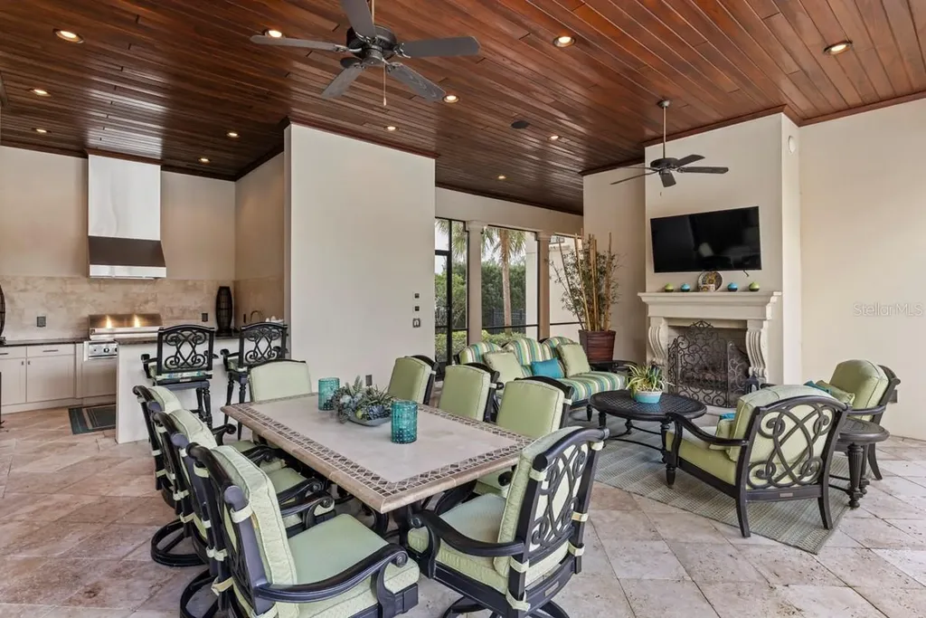 10024 Enchanted Oak Drive Golden Oak FL 32836