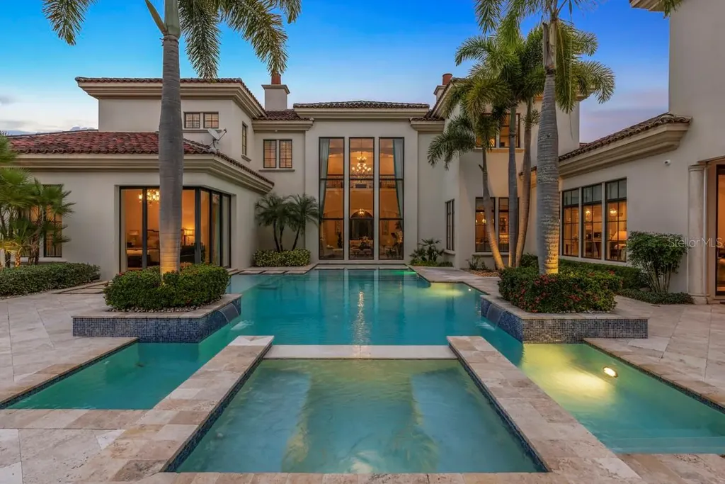 10024 Enchanted Oak Drive Golden Oak FL 32836