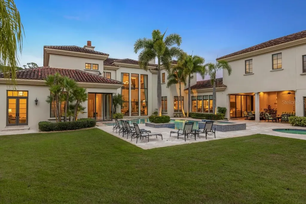 10024 Enchanted Oak Drive Golden Oak FL 32836