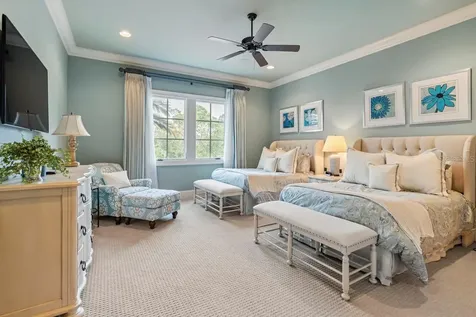 10024 Enchanted Oak Drive Golden Oak FL 32836