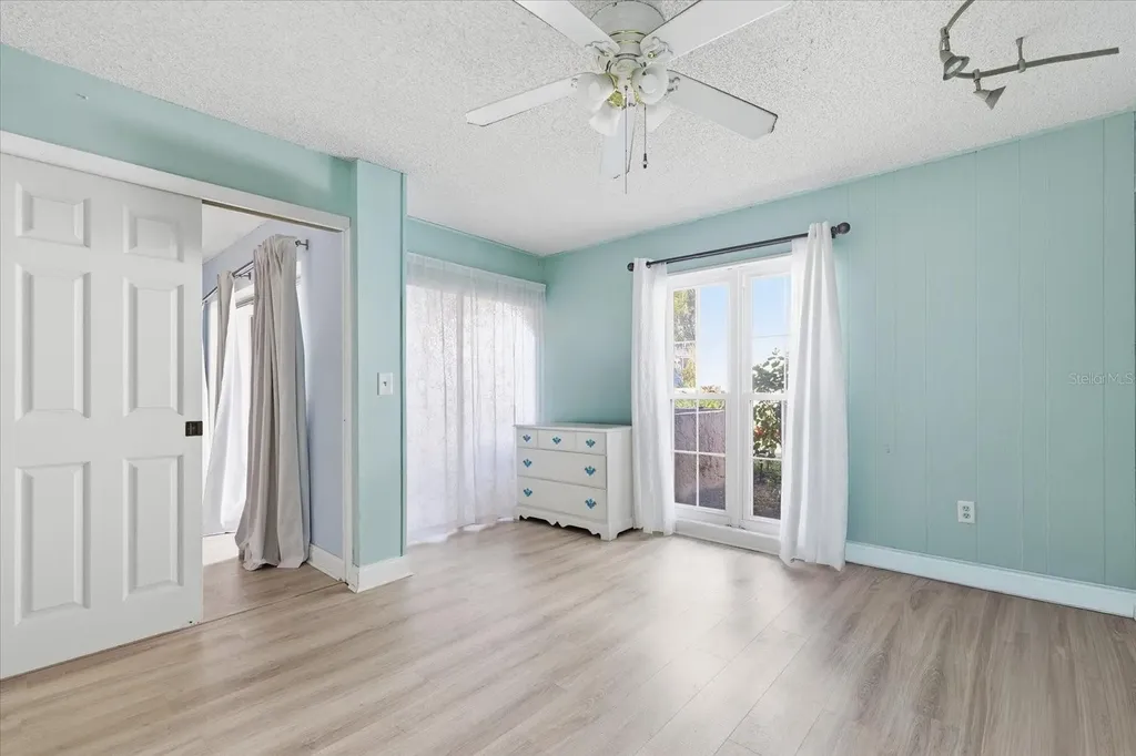8605 Bardmoor Boulevard Seminole FL 33777