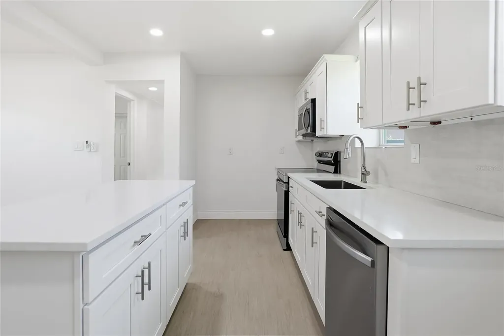 526 Engel Drive Orlando FL 32807