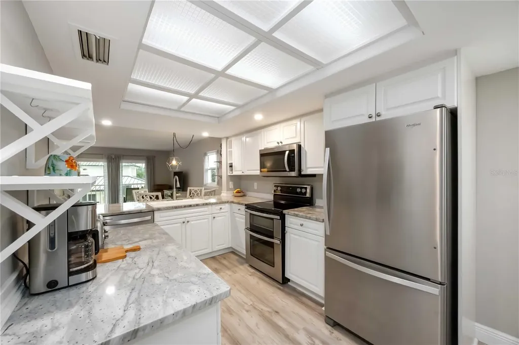 5031 N Beach Road Englewood FL 34223