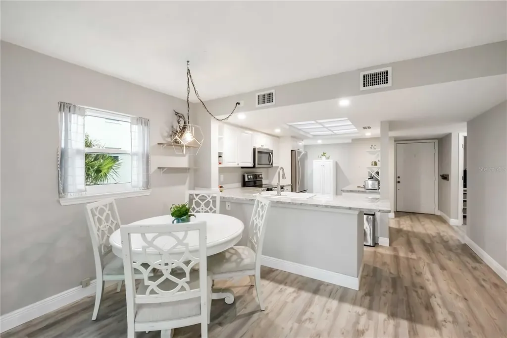 5031 N Beach Road Englewood FL 34223