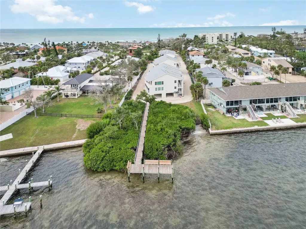 5031 N Beach Road Englewood FL 34223