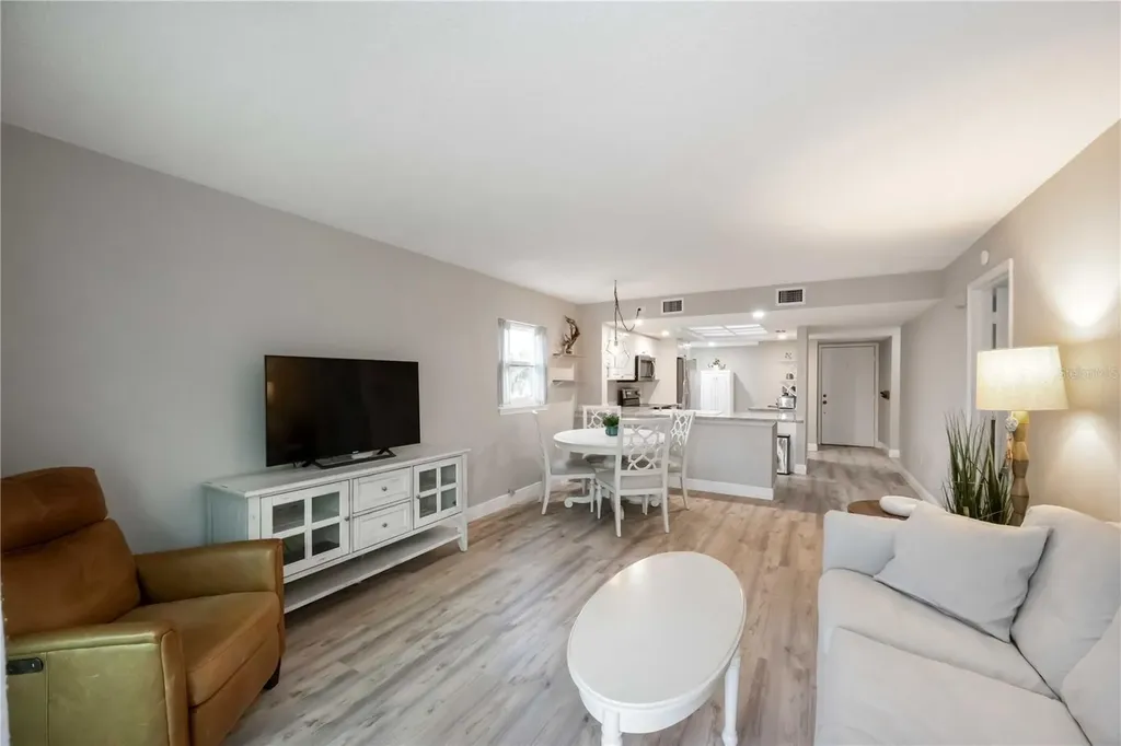 5031 N Beach Road Englewood FL 34223